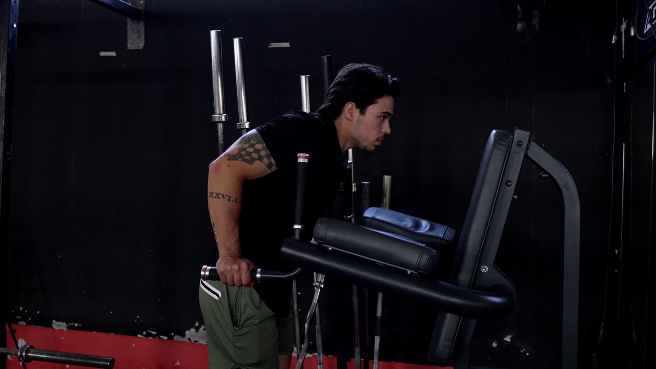 ejercicios de pecho en el gym